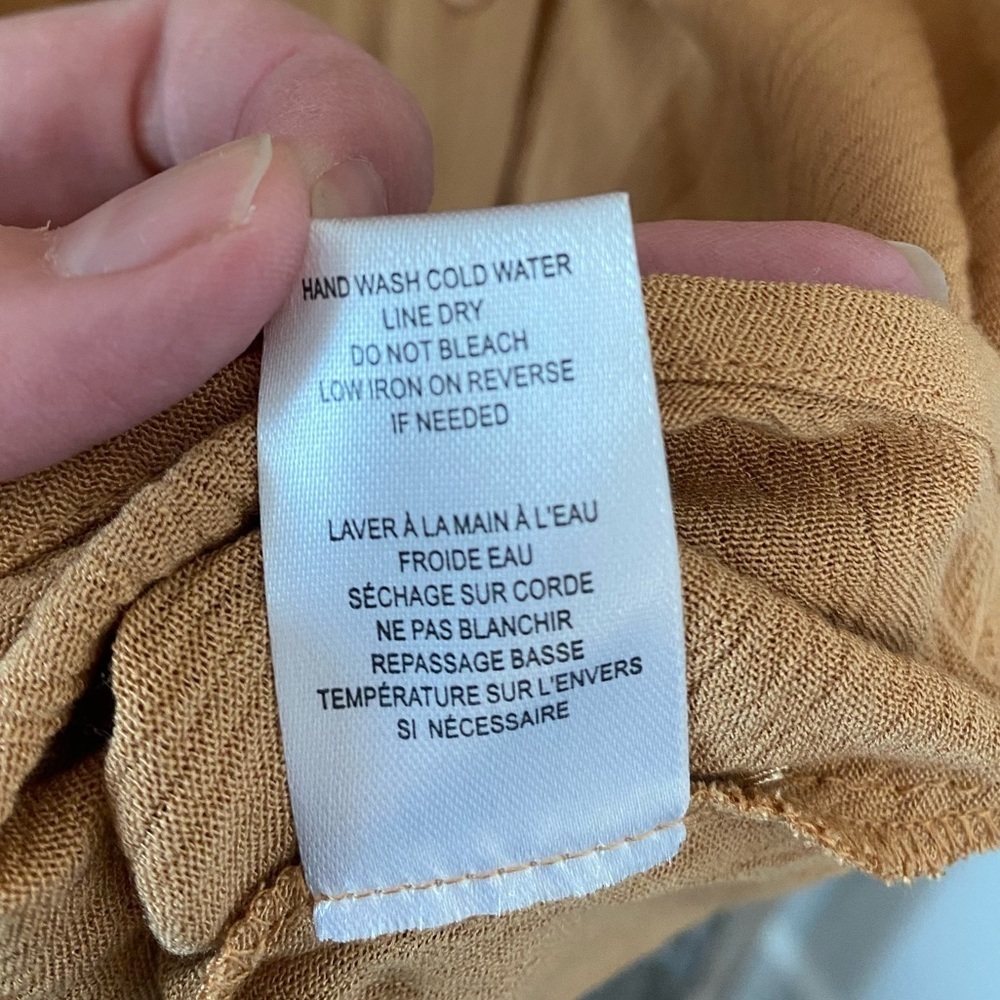 NWOT - DR2 Anthropologie - Women’s Tan Button Down Blouse - Size Medium - Picture 5 of 5